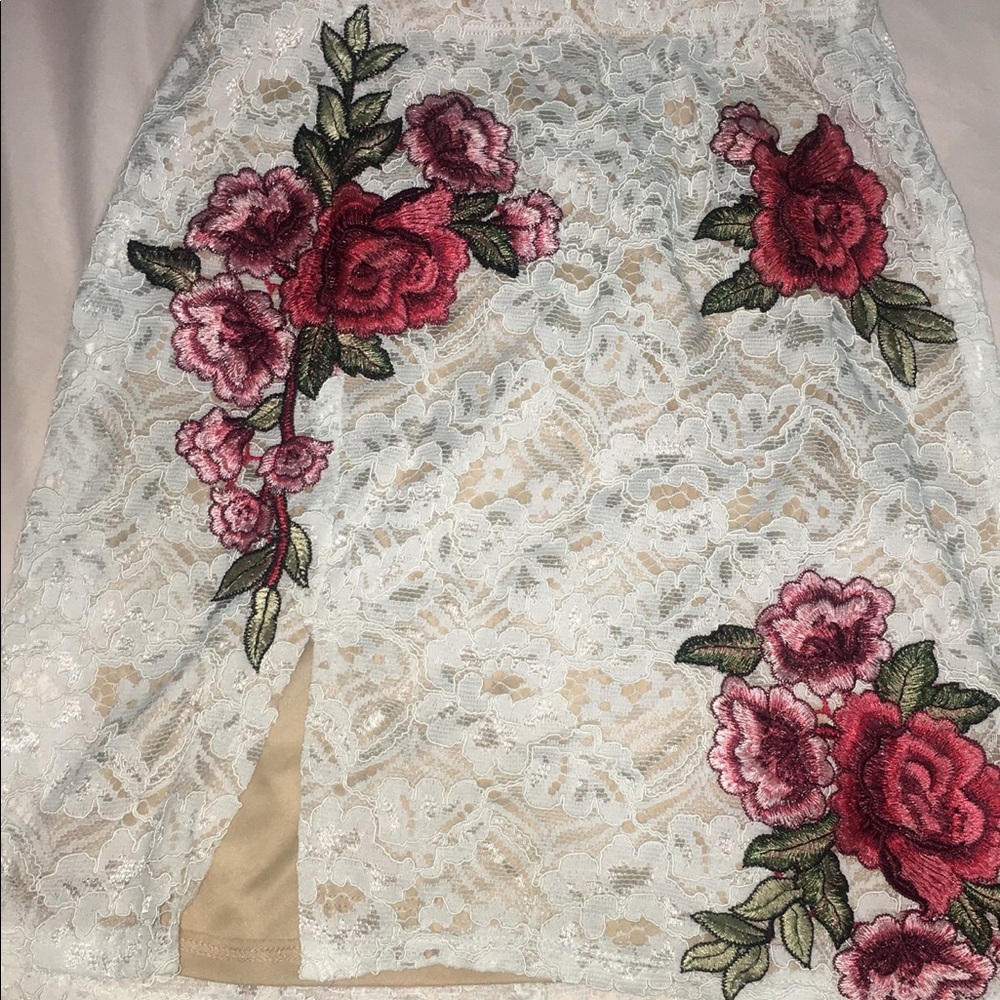 Two-Piece - Picture 4 of 4